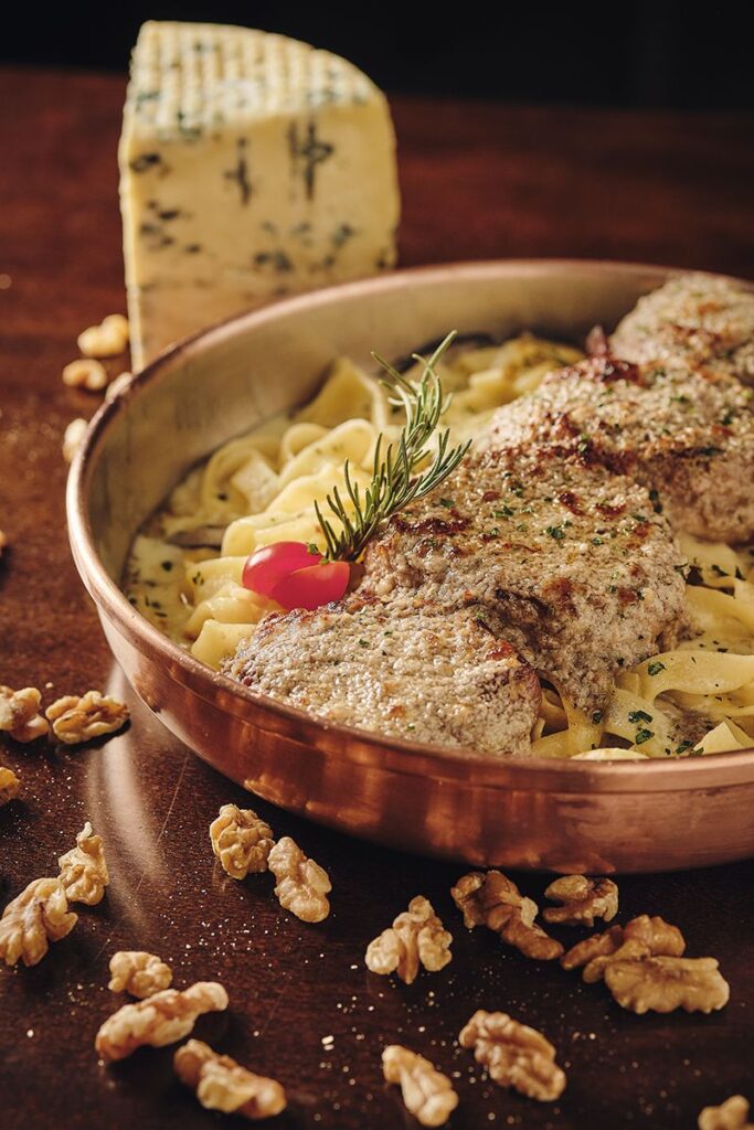 Massa com gorgonzola e nozes, Armazém